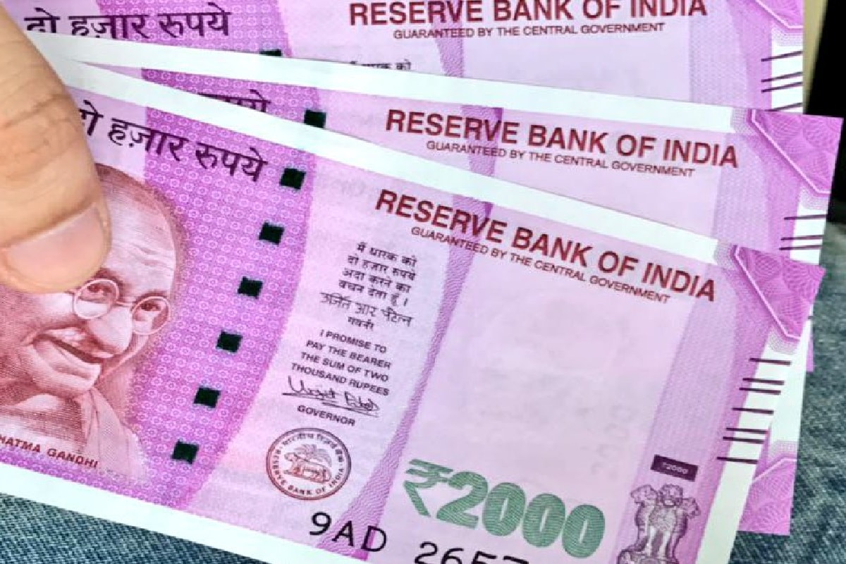 করোনা (Covid-19 Second Wave in India) আবহেও দেশের সব থেকে বড় ব্যাঙ্ক এসবিআই, আইসিআইসিআই, এইচডিএফসি, ব্যাঙ্ক অফ বরোদার পক্ষ থেকে সিনিয়ার সিটিজেনদের জন্য বড় উপহার ৷ প্রতীকী ছবি ৷ করোনা (Covid-19 Second Wave in India) আবহেও দেশের সব থেকে বড় ব্যাঙ্ক এসবিআই, আইসিআইসিআই, এইচডিএফসি, ব্যাঙ্ক অফ বরোদার পক্ষ থেকে সিনিয়ার সিটিজেনদের জন্য বড় উপহার ৷ প্রতীকী ছবি ৷