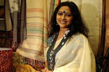 বিমার ক্ষেত্রে অঞ্জনা বসু বিনিয়োগ করেছেন ২৩ লক্ষ ৯০ হাজার ৩৯১ টাকা। তাঁর স্বামী অবশ্য বিমায় বিনিয়োগের ব্যাপারে কোনও নথি দাখিল করেননি। তাঁদের দু'জনের নামে কোনও ব্যাঙ্কঋণও নেই। বিমার ক্ষেত্রে অঞ্জনা বসু বিনিয়োগ করেছেন ২৩ লক্ষ ৯০ হাজার ৩৯১ টাকা। তাঁর স্বামী অবশ্য বিমায় বিনিয়োগের ব্যাপারে কোনও নথি দাখিল করেননি। তাঁদের দু'জনের নামে কোনও ব্যাঙ্কঋণও নেই।