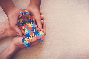 World Autism Awareness Day: অটিস্টিক সন্তানকে সাহায্য করুন জীবনে এগিয়ে যেতে World Autism Awareness Day: অটিস্টিক সন্তানকে সাহায্য করুন জীবনে এগিয়ে যেতে