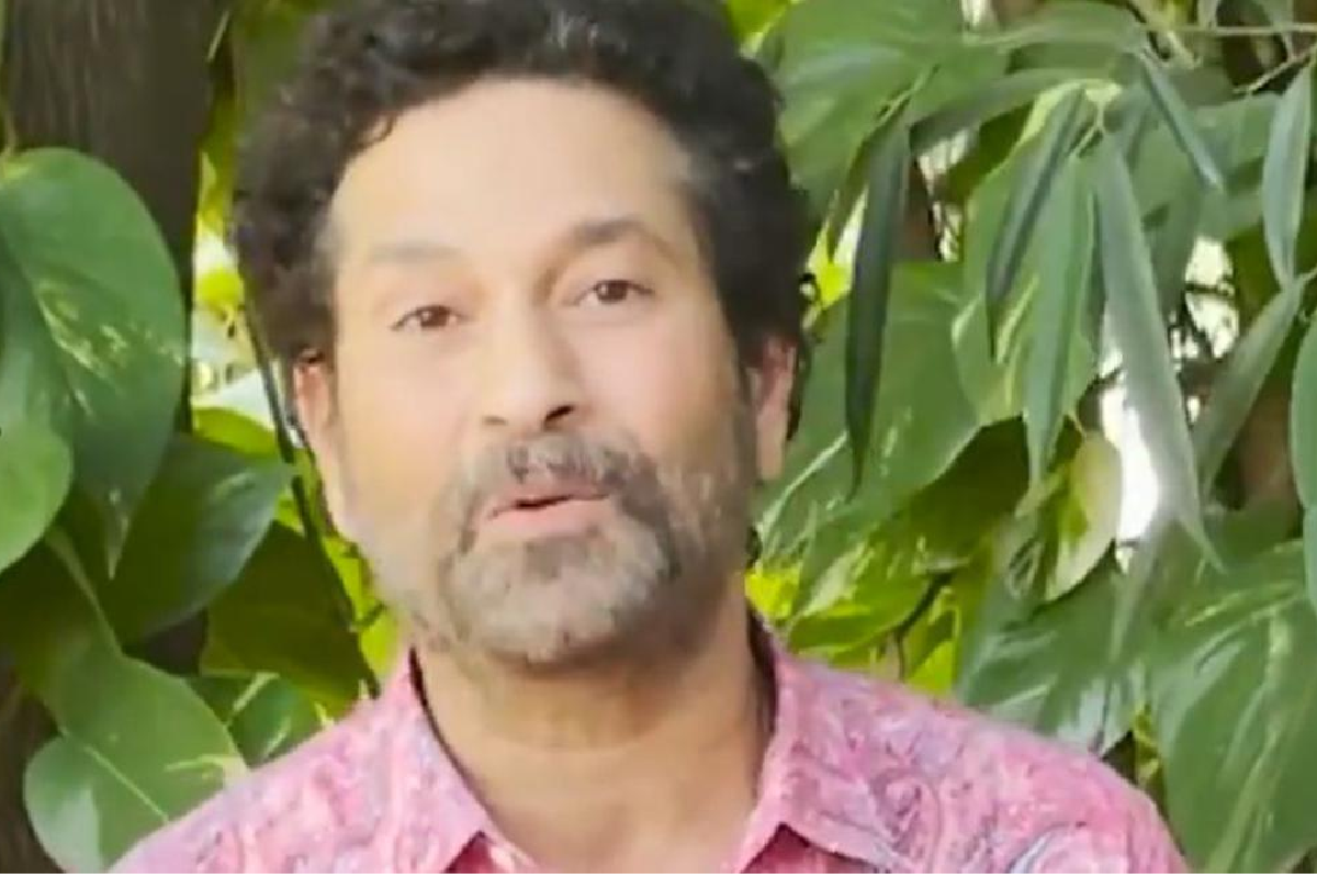করোনার বিরুদ্ধে লড়াইয়ে এক কোটি টাকা অনুদানের ঘোষণা করলেন সচিন তেন্ডুলকর। 'Mission Oxygen' নামের একটি উদ্যোগের জন্য এই অনুদানের ঘোষণা করেছেন তিনি। করোনার বিরুদ্ধে লড়াইয়ে এক কোটি টাকা অনুদানের ঘোষণা করলেন সচিন তেন্ডুলকর। 'Mission Oxygen' নামের একটি উদ্যোগের জন্য এই অনুদানের ঘোষণা করেছেন তিনি।