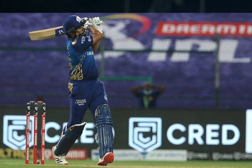 সানরাইজার্স হায়দরাবাদের বিরুদ্ধে এদিন রোহিত শর্মা ২৫ বল খেলে করলেন ৩২। আহামরি রান নয় ঠিকই। তবে এই ম্যাচে অসাধারণ রেকর্ডের মালিক হলেন হিটম্যান।