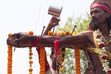 ধারালো বঁটির উপর বুক চিতিয়ে ঝাঁপ দেন গাজনের সন্ন্যাসীরা, শুরু হয় চড়ক উৎসব