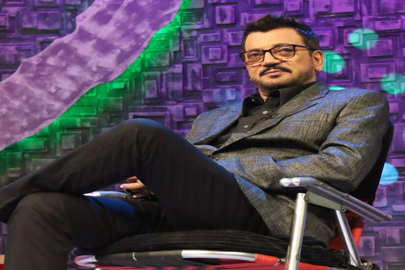 সংশ্লিষ্ট কেন্দ্র থেকেই পর পর ২ বছর বিপুল ভোটে জিতে বিধায়ক হয়েছেন- ২০১১ এবং ২০১৬ সালে। তাই একুশের রণক্ষেত্রেও মমতা বন্দ্যোপাধ্যায় (Mamata Banerjee) বারাসত কেন্দ্র থেকে আস্থা রেখেছেন তাঁর পুরনো সৈনিক চিরঞ্জিতের উপর। বারাসত কেন্দ্রে হ্যাট্রিকের আশায় এখন প্রচারে তৃণমূলপ্রার্থী চিরঞ্জিৎ। নির্বাচন কমিশনে জমা দিলেন সম্পত্তির পরিমাণ।