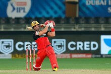 DC vs RCB: ডিভিলিয়ার্সের লড়াকু অর্ধশতরানে ১৭১ তুলল আরসিবি