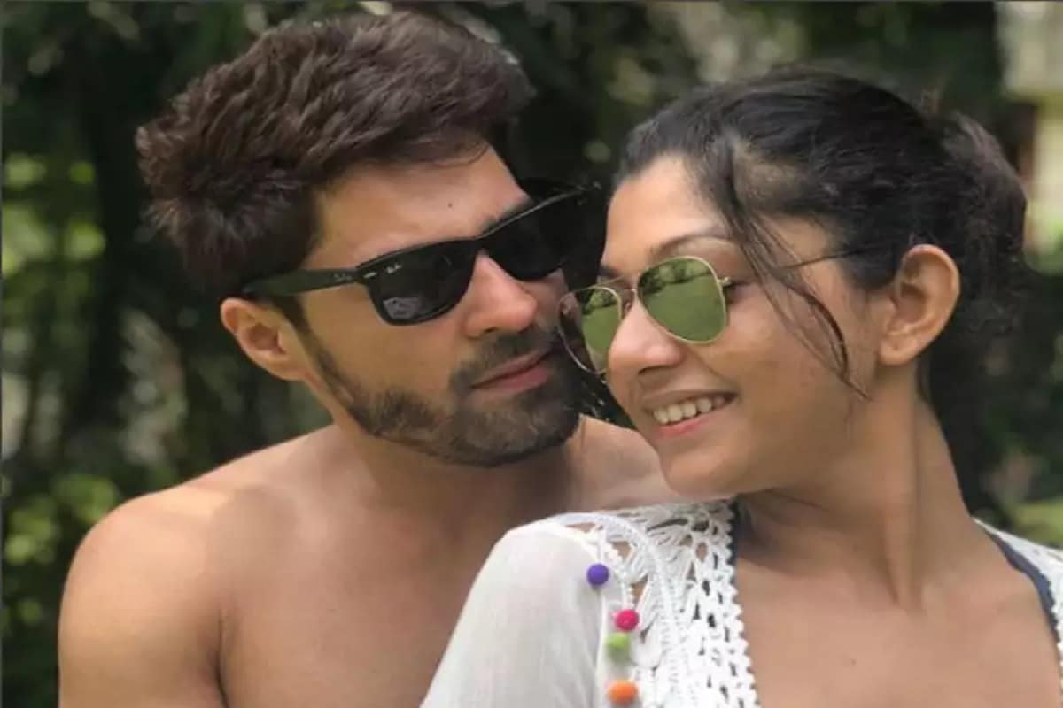 *তবে দুই বাড়ির বড়দের জন্যই শাড়ি-পাঞ্জাবি থেকে যা যা কেনা প্রয়োজন, সব উপহার কিনেছেন। পয়লা বৈশাখ মানেই স্পেশাল খাওয়া-দাওয়া। দেবলীনা বলেন, *তবে দুই বাড়ির বড়দের জন্যই শাড়ি-পাঞ্জাবি থেকে যা যা কেনা প্রয়োজন, সব উপহার কিনেছেন। পয়লা বৈশাখ মানেই স্পেশাল খাওয়া-দাওয়া। দেবলীনা বলেন,