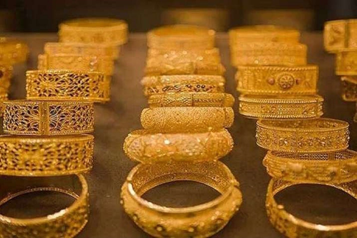 কলকাতায় ২২ ক্যারাট সোনার (22 carat Gold Price) ১ গ্রামের দাম ৪,৬৩৮ (বেড়েছে ৫২ টাকা), ৮ গ্রামের দাম ৩৭,১০৪ টাকা (বেড়েছে ৪১৬ টাকা), ১০ গ্রামের দাম ৪৬,৩৮০ টাকা (বেড়েছে ৫২০ টাকা), ১০০ গ্রামের দাম ৪,৬৩,৮০০ টাকা (বেড়েছে ৫,২০০ টাকা) ৷ প্রতীকী ছবি ৷ কলকাতায় ২২ ক্যারাট সোনার (22 carat Gold Price) ১ গ্রামের দাম ৪,৬৩৮ (বেড়েছে ৫২ টাকা), ৮ গ্রামের দাম ৩৭,১০৪ টাকা (বেড়েছে ৪১৬ টাকা), ১০ গ্রামের দাম ৪৬,৩৮০ টাকা (বেড়েছে ৫২০ টাকা), ১০০ গ্রামের দাম ৪,৬৩,৮০০ টাকা (বেড়েছে ৫,২০০ টাকা) ৷ প্রতীকী ছবি ৷