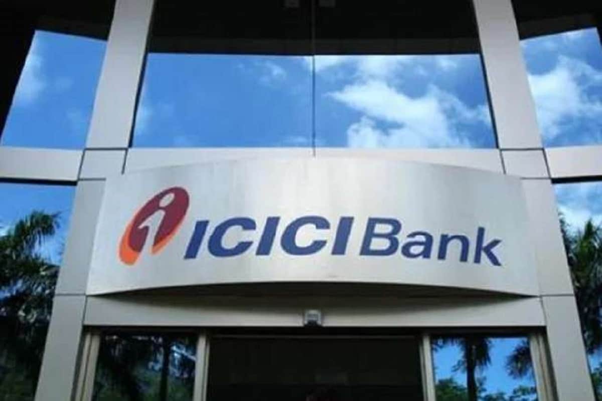 আইসিআইসিআই ব্যাঙ্ক (ICICI Bank) বাজারের তুলনায় ১০,৬৮১.৭৬ কোটি টাকা বেড়েছে ৪,১০,৭৭৫.৩৭ কোটি টাকা হয়েছে ৷ প্রতীকী ছবি ৷ আইসিআইসিআই ব্যাঙ্ক (ICICI Bank) বাজারের তুলনায় ১০,৬৮১.৭৬ কোটি টাকা বেড়েছে ৪,১০,৭৭৫.৩৭ কোটি টাকা হয়েছে ৷ প্রতীকী ছবি ৷