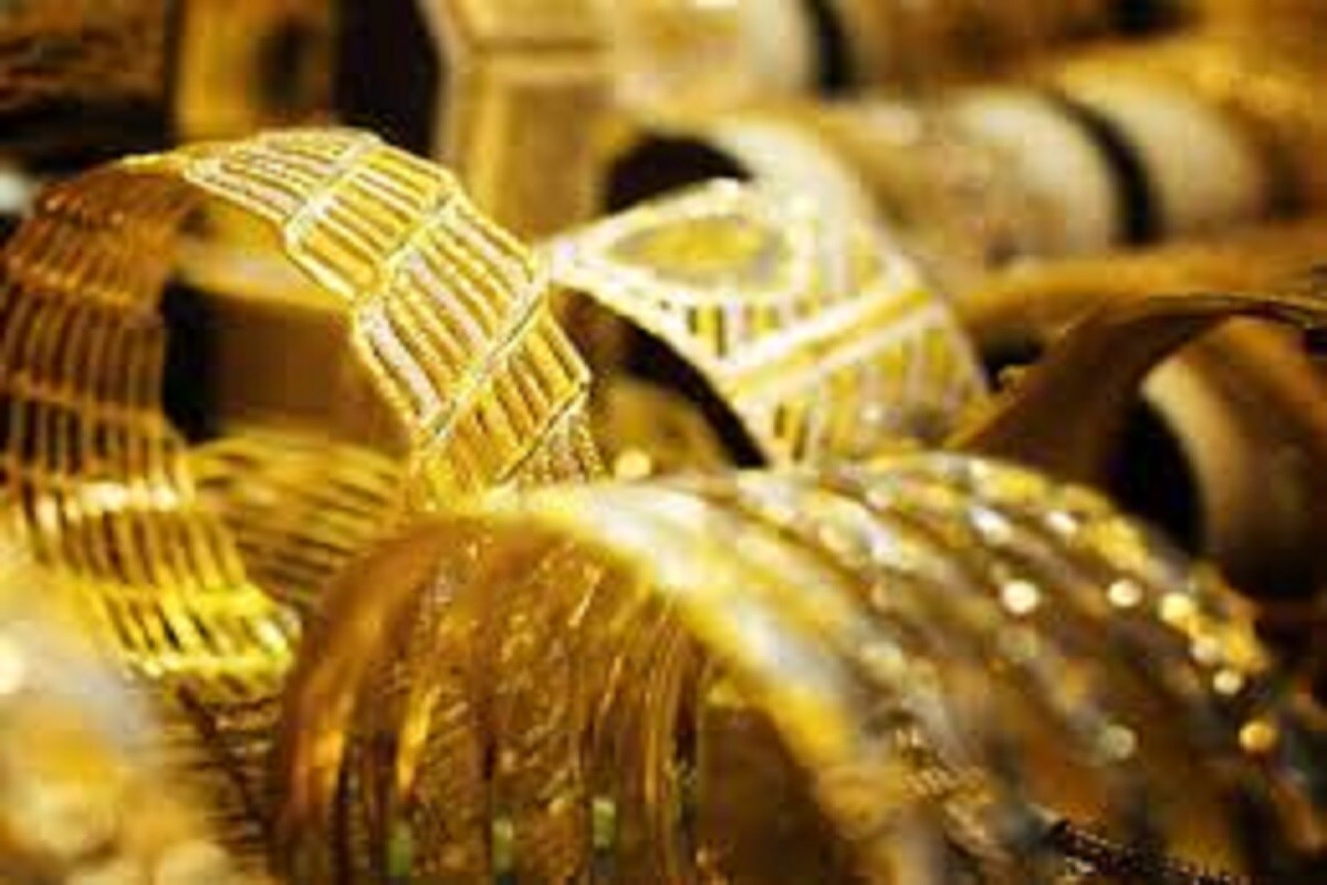 ২২ ক্যারাট (22 Carat gold price) সোনার পাশাপাশি ২৪ ক্যারাট সোনার দামেও রীতিমত পতন এসেছে ৷ প্রতীকী ছবি ৷ ২২ ক্যারাট (22 Carat gold price) সোনার পাশাপাশি ২৪ ক্যারাট সোনার দামেও রীতিমত পতন এসেছে ৷ প্রতীকী ছবি ৷