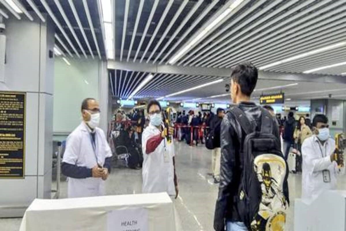 করোনার ভয়াল কোপে বাড়ি থেকে অনেক দূরে আছেন ৷ তাঁরা বাড়ির বাইরে থাকা সত্ত্বেও কীভাবে বাড়ি ফিরবেন সেই বিষয় নিয়ে ভাবছেনও ৷ প্রতীকী ছবি ৷ করোনার ভয়াল কোপে বাড়ি থেকে অনেক দূরে আছেন ৷ তাঁরা বাড়ির বাইরে থাকা সত্ত্বেও কীভাবে বাড়ি ফিরবেন সেই বিষয় নিয়ে ভাবছেনও ৷ প্রতীকী ছবি ৷