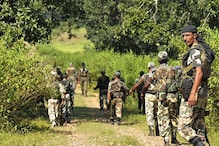 Naxal Attack: জওয়ানদের ঘিরে ৭০০ মাওবাদীর ভয়ানক হামলা, ২১ জন এখনও নিখোঁজ Naxal Attack: জওয়ানদের ঘিরে ৭০০ মাওবাদীর ভয়ানক হামলা, ২১ জন এখনও নিখোঁজ