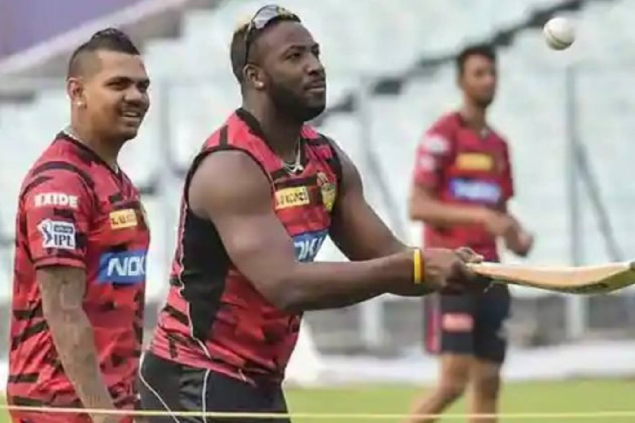 IPL 2021: ৩৩ হল বলে! এবারও ফ্লপ করলে কী হবে KKR-এর দুই তারকা রাসেল, নারিনের!