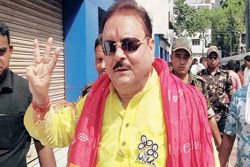 রাজ্যের প্রাক্তন মন্ত্রীর ব্যাঙ্ক ব্যালান্স অবশ্য কম কিছু নয়। নির্বাচনী হলফনামা বলছে, মদন মিত্রের ব্যাঙ্কে জমা রয়েছে ১ কেটি ২ লক্ষ ৯৬ হাজার ২৯১ টাকা। আর মদন মিত্রের স্ত্রীয়ের ব্যাঙ্কে রয়েছে ১৬ লক্ষ ৭২ হাজার ২৪৫ টাকা। শুধু তাই নয়, মদন মিত্রের জীবনবিমা পলিসি রয়েছে সাড়ে ৭ লাখ টাকার। আর স্ত্রীয়ের বিমা করা রয়েছে ২ লাখ ৬৪ হাজার ৮৯৭ টাকার।