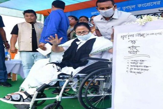 মমতার নিশানায় বিজেপি