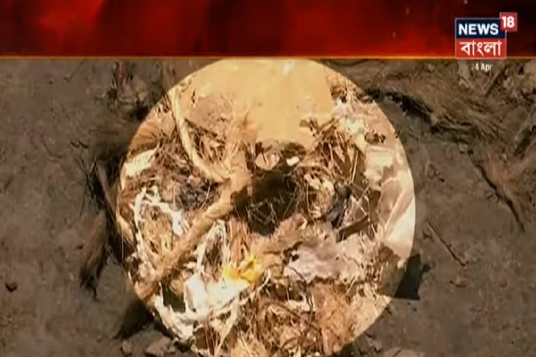 রণক্ষেত্র নৈহাটি, মুড়ি মুড়কির মতো পড়ল বোমা! পুলিশের সামনেই বাড়ি ভাঙচুর