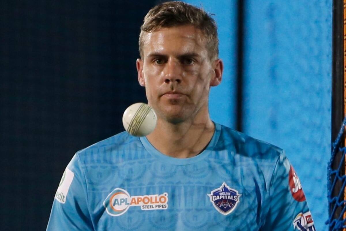 দক্ষিণ আফ্রিকার পেসার এনরিচ নোর্জের করোনা রিপোর্ট ভুল আসে। ফলে দুদিন অকারণেই তাঁকে কোয়ারেন্টাইনে থাকতে হয়। 
