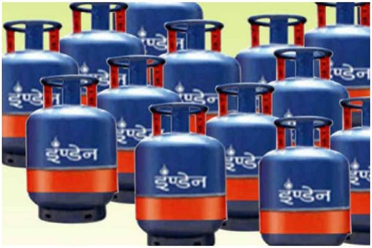 বিষয়টি আইওসির (IOC) পক্ষ থেকে ট্যুইট করে জানানো হয়েছে ৷ এবং এই গ্যাসের সিলিন্ডার রিফিল যেকোনও ইন্ডেনের পরিষেবা দফতর থেকে পাওয়া যাবে ৷ প্রতীকী ছবি ৷ বিষয়টি আইওসির (IOC) পক্ষ থেকে ট্যুইট করে জানানো হয়েছে ৷ এবং এই গ্যাসের সিলিন্ডার রিফিল যেকোনও ইন্ডেনের পরিষেবা দফতর থেকে পাওয়া যাবে ৷ প্রতীকী ছবি ৷