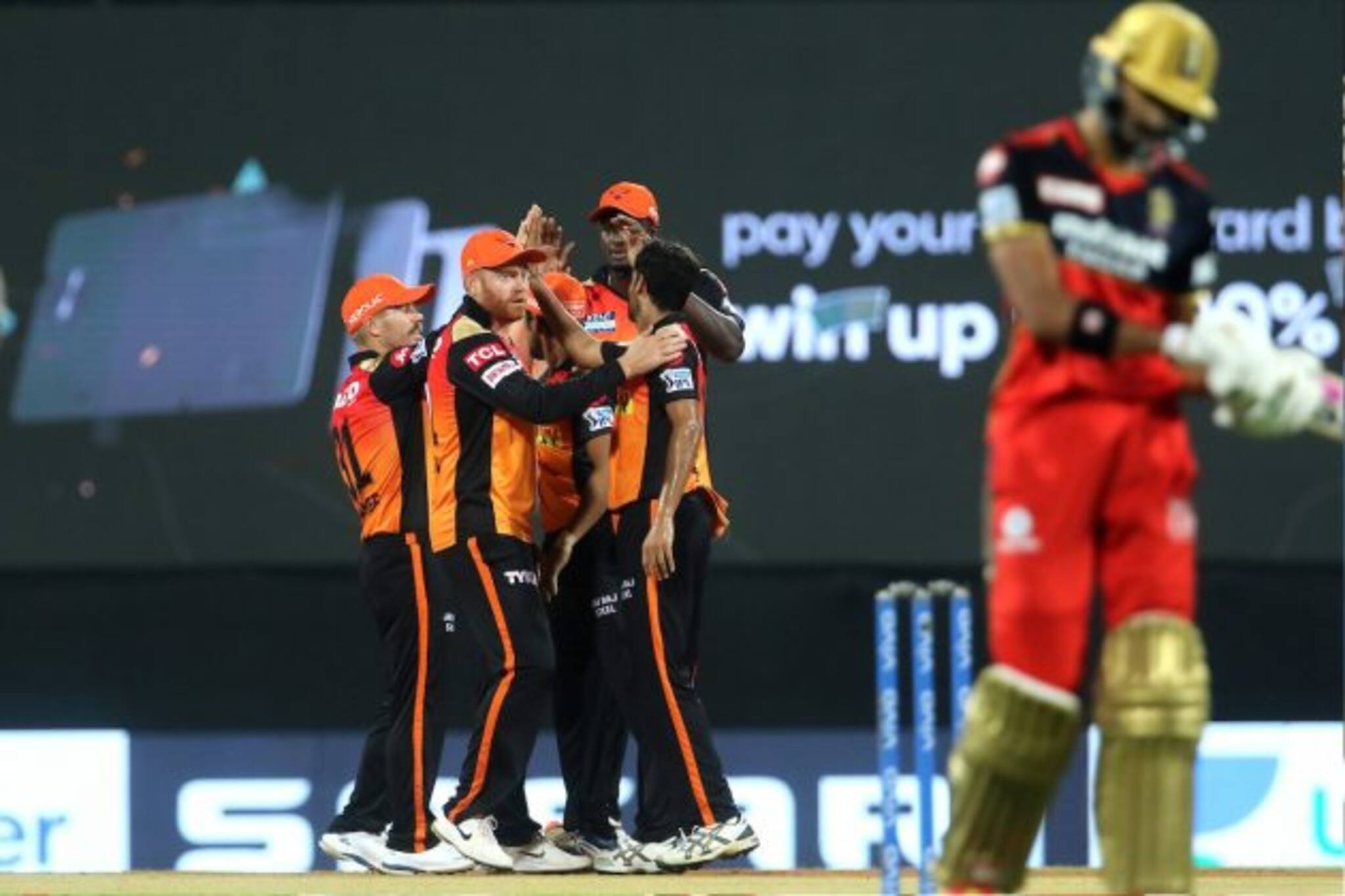 IPL 2021: বড় রানের দেখা নেই! চিপকের 'ভিলেন' উইকেটে আরসিবি তুলল মাত্র ১৪৯