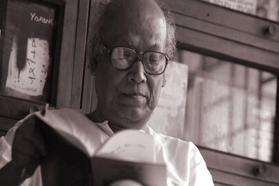 শঙ্খের প্রয়াণে শোকের ছায়া...