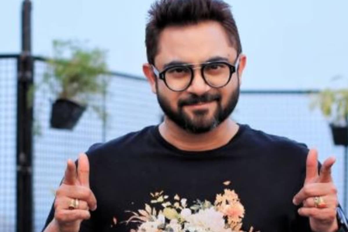 সোহম চক্রবর্তী- চণ্ডীপুরের তৃণমূল প্রার্থী তিনি। দ্বিতীয় দফায় ভোট হয়ে গেল তাঁর কেন্দ্রে। কলকাতা বিশ্ববিদ্যালয় থেকে স্নাতক (সাম্মানিক) তিনি। সোহম চক্রবর্তী- চণ্ডীপুরের তৃণমূল প্রার্থী তিনি। দ্বিতীয় দফায় ভোট হয়ে গেল তাঁর কেন্দ্রে। কলকাতা বিশ্ববিদ্যালয় থেকে স্নাতক (সাম্মানিক) তিনি।