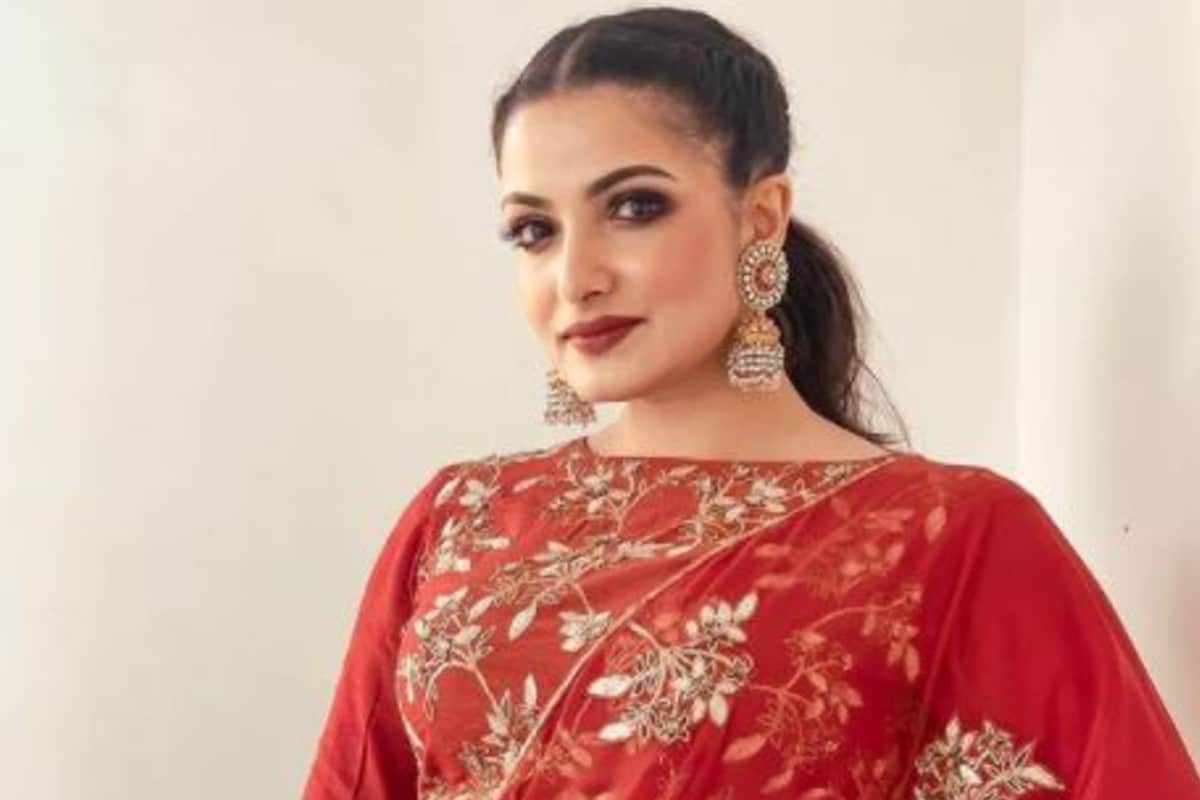 তনুশ্রী চক্রবর্তী- বিজেপির হয়ে শ্যামপুর থেকে লড়ছেন তিনি। কলকাতা বিশ্ববিদ্যালয় থেকে কলাবিভাগে স্নাতক (সাম্মানিক) তিনি। তনুশ্রী চক্রবর্তী- বিজেপির হয়ে শ্যামপুর থেকে লড়ছেন তিনি। কলকাতা বিশ্ববিদ্যালয় থেকে কলাবিভাগে স্নাতক (সাম্মানিক) তিনি।