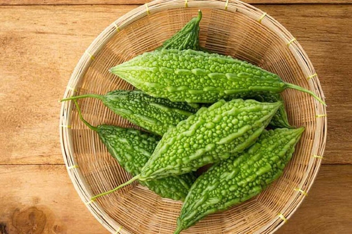 মাটন-মুরগি বা ইলিশ-ভেটকির পাশে জায়গা পায় না ঠিকই, কিন্তু গরম কালে তেতোর কোনও বিকল্প নেই। এই চাঁদিফাটা গরমে সু্স্থ থাকতে রইল ২টি তেতোর রেসিপি- মাটন-মুরগি বা ইলিশ-ভেটকির পাশে জায়গা পায় না ঠিকই, কিন্তু গরম কালে তেতোর কোনও বিকল্প নেই। এই চাঁদিফাটা গরমে সু্স্থ থাকতে রইল ২টি তেতোর রেসিপি-
