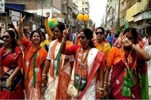 বাড়ছে করোনা, তার মধ্যেই স্মৃতি ইরানির রোড শোতে উপচে পড়া ভিড় মালদহে বাড়ছে করোনা, তার মধ্যেই স্মৃতি ইরানির রোড শোতে উপচে পড়া ভিড় মালদহে