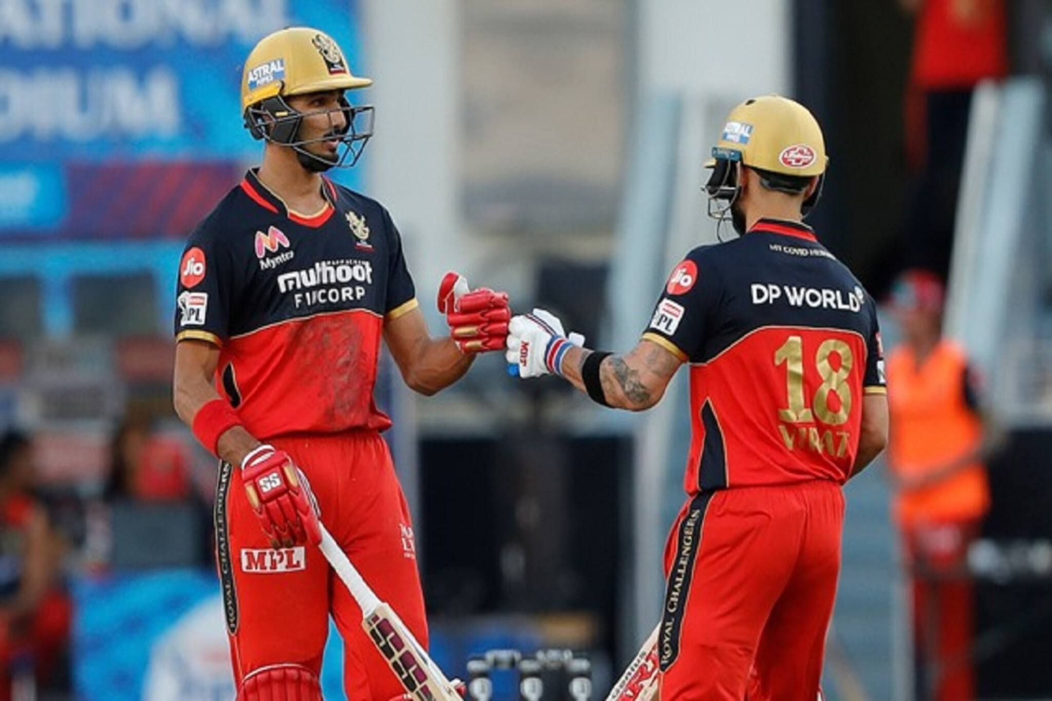 RR vs RCB: রাজস্থানকে উড়িয়ে চারে চার আরসিবির
