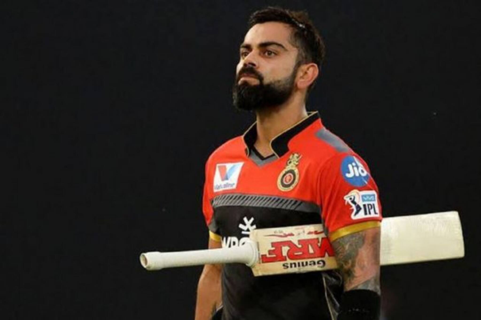SRH vs RCB: আউট হয়ে চেয়ারে ব্যাটের আঘাত বিরাটের