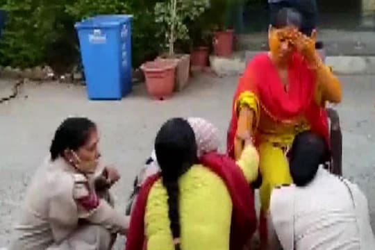 থানার মধ্যেই হল গায়ে হলুদ ।