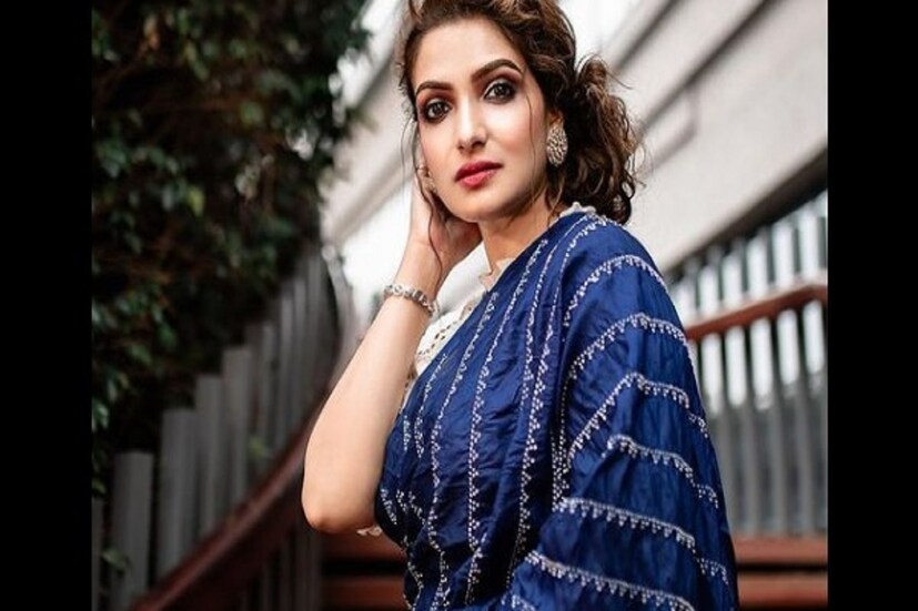 কিন্তু ৮ জুলাই তিনি স্পষ্ট জানিয়ে দেন রাজনীতি থেকে দূরে সরে যাচ্ছেন তিনি। তিনি আর রাজনীতি করবেন না। রুপোলি পর্দাতেই নিজের কেরিয়ার আরও মজবুত করতে চান তিনি। কেন রাজনীতি ছাড়লেন সে বিষয়ে অনেক জলঘোলা হলেও স্পষ্ট করে কিছু জানাননি তিনি।