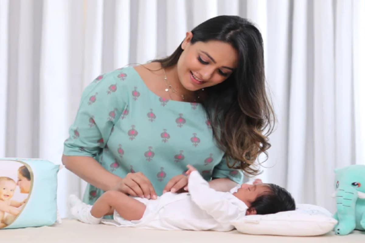 সম্প্রতি অনিতা প্যাম্পার্সে যোগ দিয়েছেন ৷ এই প্রচারের জন্য বিশাল প্ল্যাটফর্ম পেয়েছেন ও জনসচেতনতা বৃদ্ধিতেও বিশেষ ভূমিকা অবলম্বন করেছেন ৷ সম্প্রতি অনিতা প্যাম্পার্সে যোগ দিয়েছেন ৷ এই প্রচারের জন্য বিশাল প্ল্যাটফর্ম পেয়েছেন ও জনসচেতনতা বৃদ্ধিতেও বিশেষ ভূমিকা অবলম্বন করেছেন ৷