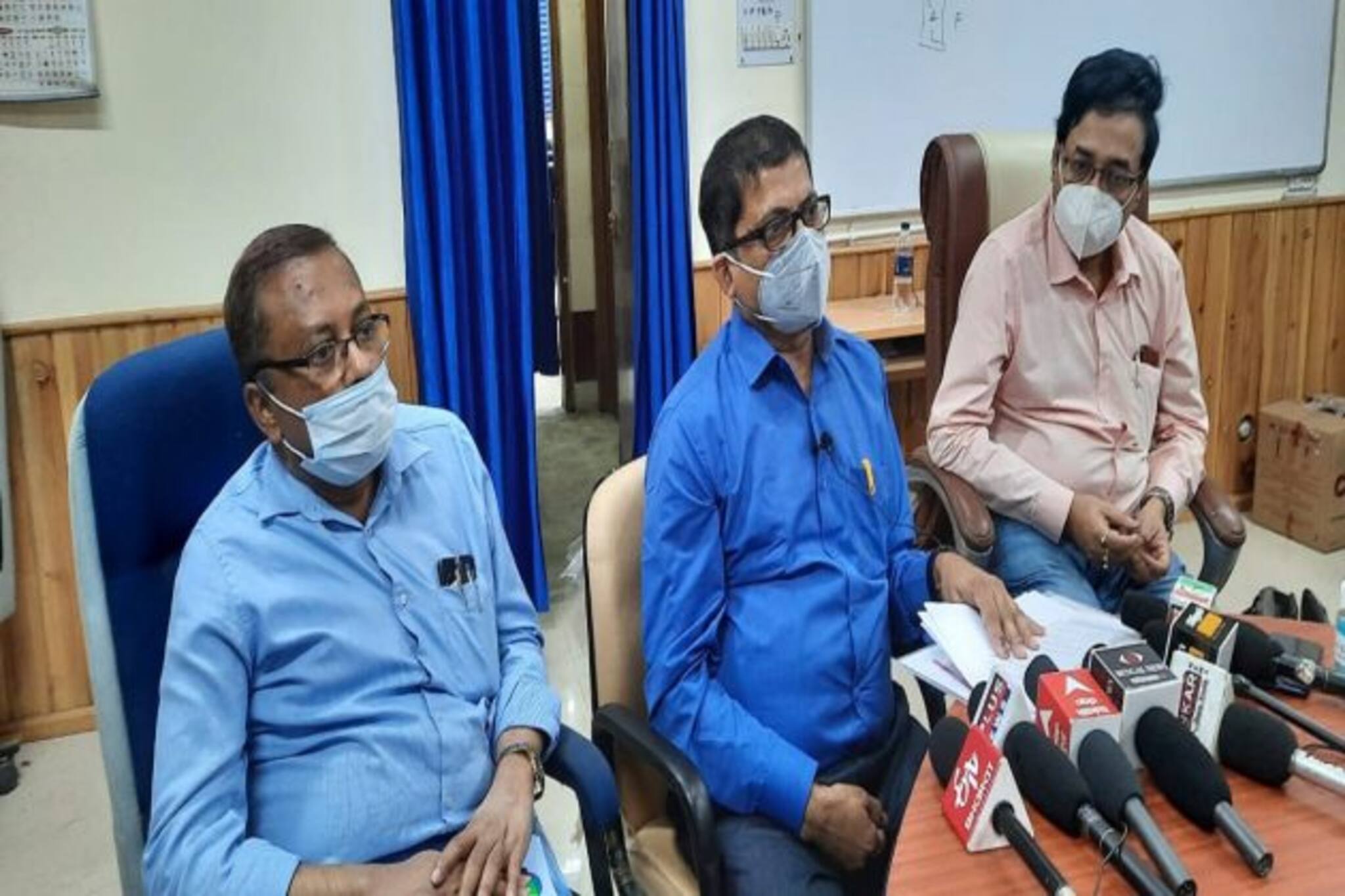 Corona in Bengal: বিদ্যুতের গতিতে বাড়ছে করোনার দাপট, উত্তরবঙ্গ মেডিক্যাল কলেজে প্রস্তুত বিশেষ কোভিড ওয়ার্ড