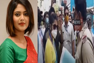 ভোটের দিনে বচসায় জড়ালেন সায়নী ঘোষ । 