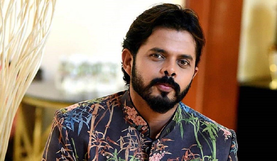 শ্রীসান্থে র জীবনে একাধিক নাটকীয় পট পরিবর্তন আছে৷ স্পট ফিক্সিংয়ের বিতর্কের কারণে সাত বছর ক্রিকেট থেকে দূরে থাকা শ্রীসান্থ সিনেমা, রাজনীতি, টিভি শো ইত্যাদির মতো সব ক্ষেত্রেই দাঁত ফোটানোর চেষ্টা করেছিলেন ... আগ্রাসী ব্যক্তিত্ব সম্পন্ন শ্রীসান্থ ৩৭ বছর বয়সে ক্রিকেটে ফিরে এসে সবাইকে অবাক করে দিয়েছিলেন। শ্রীসন্তের সাথে ডেটিং করা নায়িকাদের তালিকার এক ঝলক দেখে নেওয়া যাক৷ এবারের আইপিএল মিনি নিলামে জায়গা না পেলেও তিনি আবার চেষ্টা চালিয়ে যাবেন। Photo-File শ্রীসান্থে র জীবনে একাধিক নাটকীয় পট পরিবর্তন আছে৷ স্পট ফিক্সিংয়ের বিতর্কের কারণে সাত বছর ক্রিকেট থেকে দূরে থাকা শ্রীসান্থ সিনেমা, রাজনীতি, টিভি শো ইত্যাদির মতো সব ক্ষেত্রেই দাঁত ফোটানোর চেষ্টা করেছিলেন ... আগ্রাসী ব্যক্তিত্ব সম্পন্ন শ্রীসান্থ ৩৭ বছর বয়সে ক্রিকেটে ফিরে এসে সবাইকে অবাক করে দিয়েছিলেন। শ্রীসন্তের সাথে ডেটিং করা নায়িকাদের তালিকার এক ঝলক দেখে নেওয়া যাক৷ এবারের আইপিএল মিনি নিলামে জায়গা না পেলেও তিনি আবার চেষ্টা চালিয়ে যাবেন। Photo-File