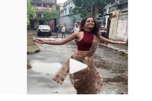 শাড়ি, খোলা চুল ! বৃষ্টিতে ভিজছে শরীর! রাস্তায় নাচ জুড়লেন 'মিঠাই'-এর তোর্সা !