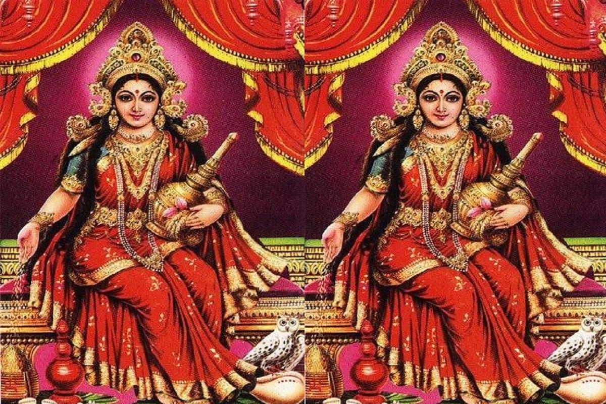 বৃহস্পতিবার অর্থাৎ লক্ষ্মীবার মা লক্ষ্মীর আরাধনা গৃহস্থে হয়ে থাকে ৷ মা লক্ষ্মী হলেন ঐশ্বর্য ও প্রতিপত্তির দেবী ৷ বাড়ির রমণীরা মায়ের আরাধনা করে সংসারের দীর্ঘস্থায়ী সুখের সন্ধান করেন ৷ বৃহস্পতিবার অর্থাৎ লক্ষ্মীবার মা লক্ষ্মীর আরাধনা গৃহস্থে হয়ে থাকে ৷ মা লক্ষ্মী হলেন ঐশ্বর্য ও প্রতিপত্তির দেবী ৷ বাড়ির রমণীরা মায়ের আরাধনা করে সংসারের দীর্ঘস্থায়ী সুখের সন্ধান করেন ৷