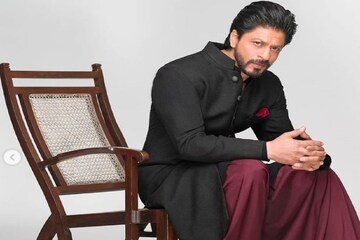 Sharukh Khan: 'পাঠান'-ই স্টাইলে ইদের শুভেচ্ছা জানালেন কিং খান