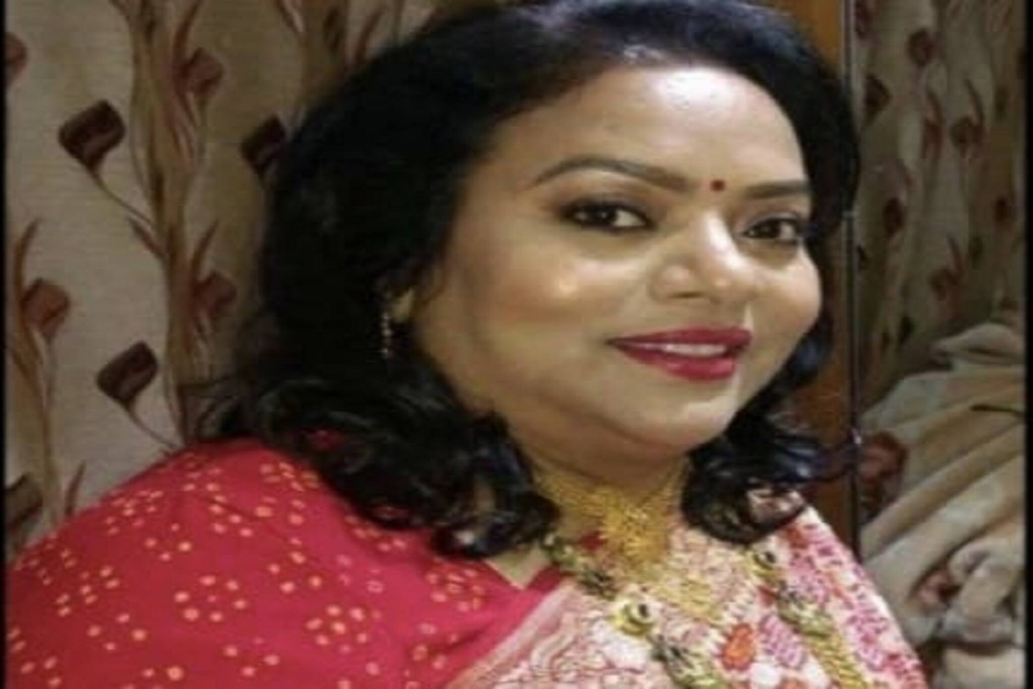 বিধায়ক হিসাবে এবার লড়াই শুরু করছেন শোভন জায়া রত্না চট্টোপাধ্যায়