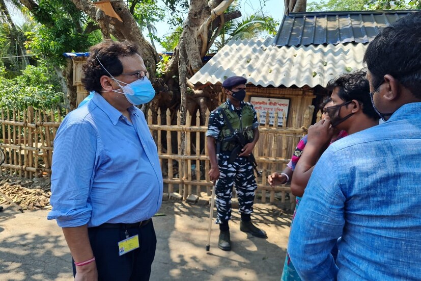 শুক্রবার সেইসব এলাকায় কার্যত সরেজমিনে পরিদর্শন করলেন কেন্দ্রীয় স্বরাষ্ট্রমন্ত্রক চার সদস্যের প্রতিনিধি দল। শুধু তাই নয় যে বাড়িগুলি ভাঙচুর হয়েছে সেই বাড়ি গুলিতে গিয়েও সেখানকার বাসিন্দা তথা গ্রামবাসীদের সঙ্গে কথা বলে পরিস্থিতি বুঝে নেওয়ার চেষ্টা করে স্বরাষ্ট্র মন্ত্রকের এই বিশেষ দল। গ্রামবাসীরা অবশ্য প্রতিনিধি দল কে  পেয়ে নিজেদের ক্ষোভ উগরে দেন। গ্রামবাসীর তরফ সে অবশ্য নিরাপত্তা আশঙ্কা প্রকাশ করা হয়েছে স্বরাষ্ট্র মন্ত্রকের প্রতিনিধি দলের কাছে। যদিও প্রতিনিধি দলের তরফে আশ্বাস দেওয়া হয়েছে তারা বিষয়টি দেখছেন।