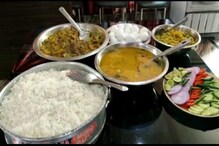 করোনা আক্রান্তদের জন্য দুপুরের খাবার পৌছে দিচ্ছেন ইসলামপুরের এক হোটেল ব্যবসায়ী করোনা আক্রান্তদের জন্য দুপুরের খাবার পৌছে দিচ্ছেন ইসলামপুরের এক হোটেল ব্যবসায়ী