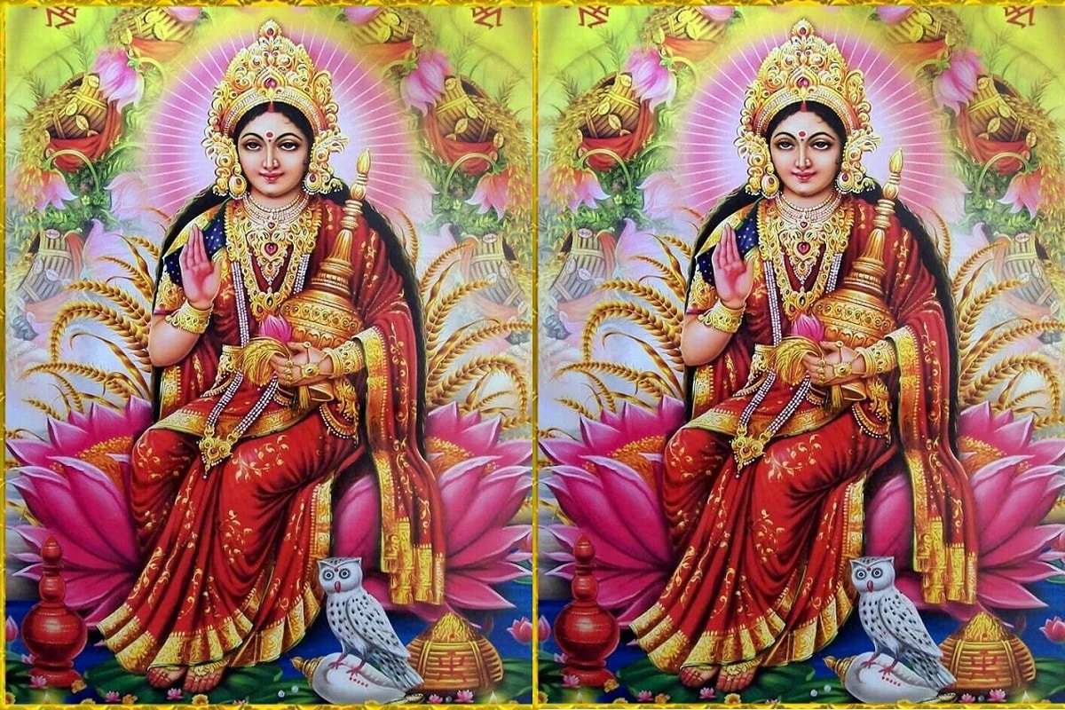 সন্ধেবেলা অত্যন্ত গুরুত্বপূর্ণ হল মা লক্ষ্মীর পাঁচালি পাঠ ৷ লক্ষ্মীবার বা যে কোনও পূর্ণিমায় মা লক্ষ্মীর পাঁচালি পড়লে মনের সমস্ত বাসনা পূরণ হয় ৷ সন্ধেবেলা অত্যন্ত গুরুত্বপূর্ণ হল মা লক্ষ্মীর পাঁচালি পাঠ ৷ লক্ষ্মীবার বা যে কোনও পূর্ণিমায় মা লক্ষ্মীর পাঁচালি পড়লে মনের সমস্ত বাসনা পূরণ হয় ৷