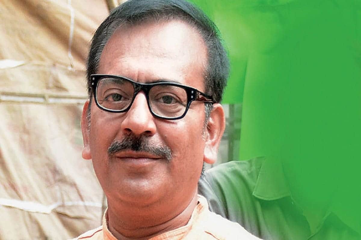 একই ভাবে মুখ্যমন্ত্রীর আর এক আস্থাভাজন নেতা অরূপ বিশ্বাসের দায়িত্বও নতুন মন্ত্রিসভায় অনেকটাই বাড়ল৷ রাজ্যের নতুন বিদ্যুৎমন্ত্রী হলেন তিনি৷ তার সঙ্গেই ক্রীড়া ও যুবকল্যাণ দফতরও আগের মতো সামলাবেন অরূপ৷ বিদ্যুৎ দফতরের দায়িত্ব সামলানো শোভনদেব চট্টোপাধ্য়ায় পেয়েছেন কৃষিমন্ত্রীর দায়িত্ব৷ একই ভাবে মুখ্যমন্ত্রীর আর এক আস্থাভাজন নেতা অরূপ বিশ্বাসের দায়িত্বও নতুন মন্ত্রিসভায় অনেকটাই বাড়ল৷ রাজ্যের নতুন বিদ্যুৎমন্ত্রী হলেন তিনি৷ তার সঙ্গেই ক্রীড়া ও যুবকল্যাণ দফতরও আগের মতো সামলাবেন অরূপ৷ বিদ্যুৎ দফতরের দায়িত্ব সামলানো শোভনদেব চট্টোপাধ্য়ায় পেয়েছেন কৃষিমন্ত্রীর দায়িত্ব৷
