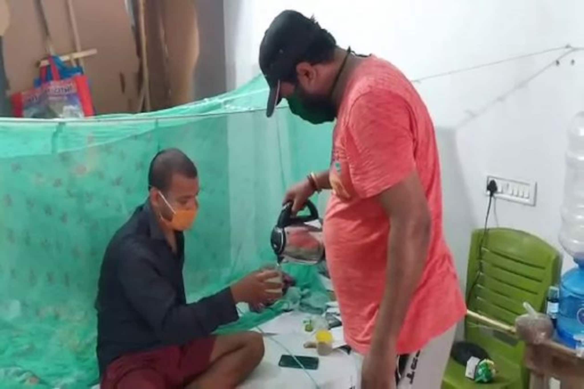 COVID19: নিজের বাড়িতেই করোনা রোগীদের নিয়ে এসে সেবায় মশগুল স্নেহাংশু, বাড়িতেই হয়েছে 'সেফ-হোম'