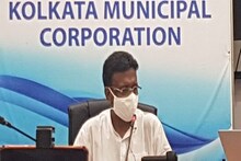 কাটল বন্দিদশা, পুরসভায় এসেই পুরনো মেজাজে ফিরহাদ