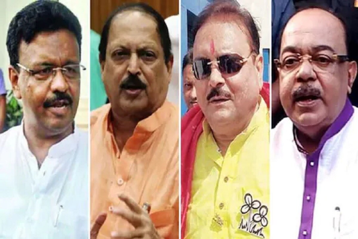 নারদা মামলার শুনানি আর কিছুক্ষণে। জেল হেফাজতেই রয়েছেন ফিরহাদ হাকিম, সুব্রত মুখোপাধ্য়ায়, মদন মিত্র, শোভন চট্টোপাধ্যায়রা। কাটছে উৎকণ্ঠার প্রহর। আজ জেল না বেইল, এই নিয়েই আশা নিরাশার দোলাচল ওঁদের মনে। শারীরিক ভাবে ঠিক কেমন আছেন ওঁরা, জানুন সর্বশেষ আপডেট। নারদা মামলার শুনানি আর কিছুক্ষণে। জেল হেফাজতেই রয়েছেন ফিরহাদ হাকিম, সুব্রত মুখোপাধ্য়ায়, মদন মিত্র, শোভন চট্টোপাধ্যায়রা। কাটছে উৎকণ্ঠার প্রহর। আজ জেল না বেইল, এই নিয়েই আশা নিরাশার দোলাচল ওঁদের মনে। শারীরিক ভাবে ঠিক কেমন আছেন ওঁরা, জানুন সর্বশেষ আপডেট।