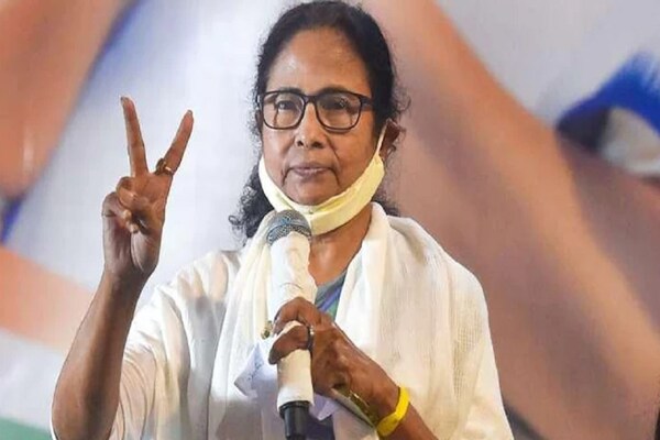 নিজের হাতেই ৮ দফতর মমতার, কোন কোন দায়িত্ব নিলেন মুখ্যমন্ত্রী? দেখুন ভিডিও