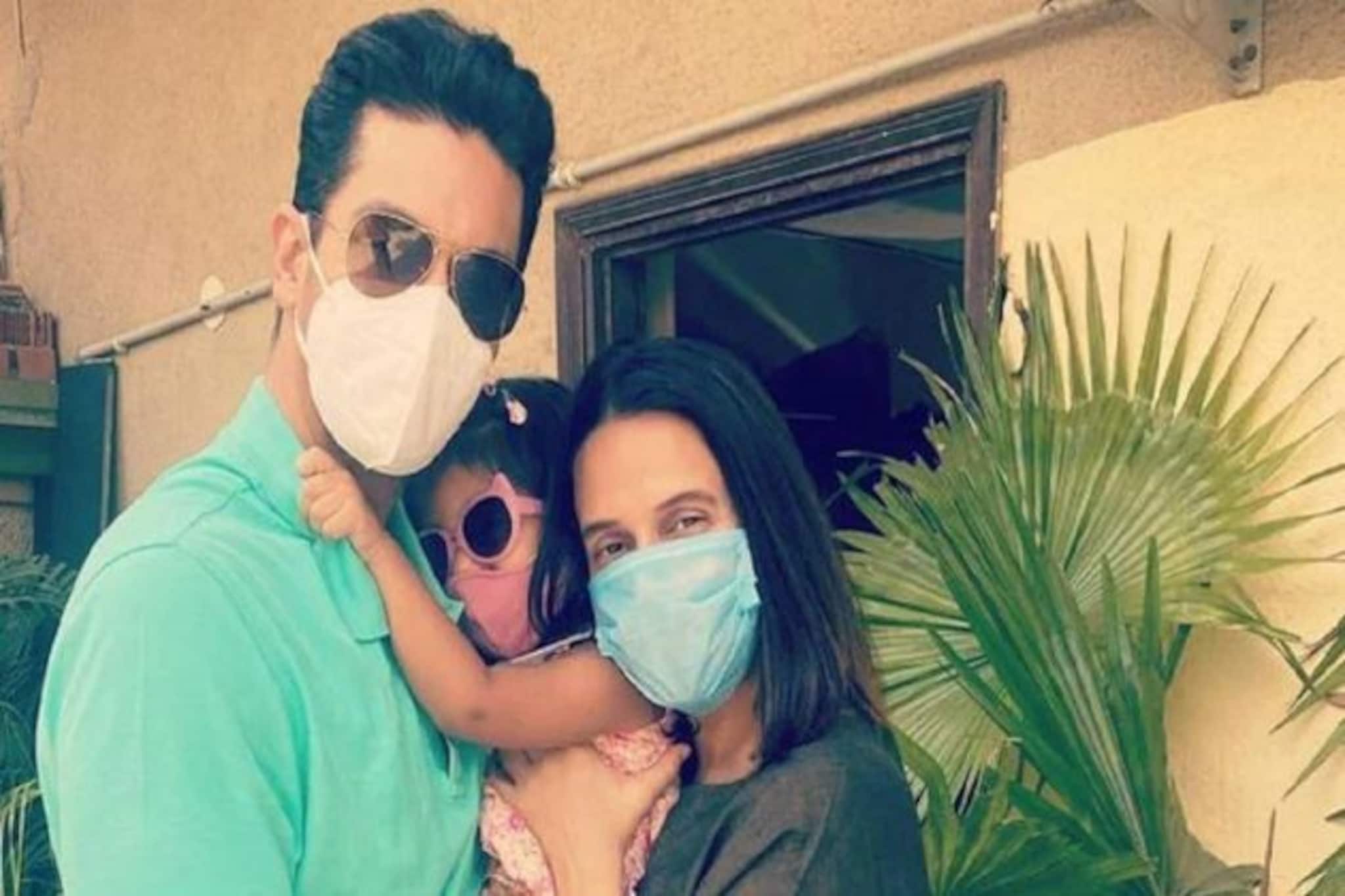 ১৬ দিন আইসোলেশনে থাকার পর অবশেষে নেহা-মেহেরের কাছে করোনামুক্ত অঙ্গদ