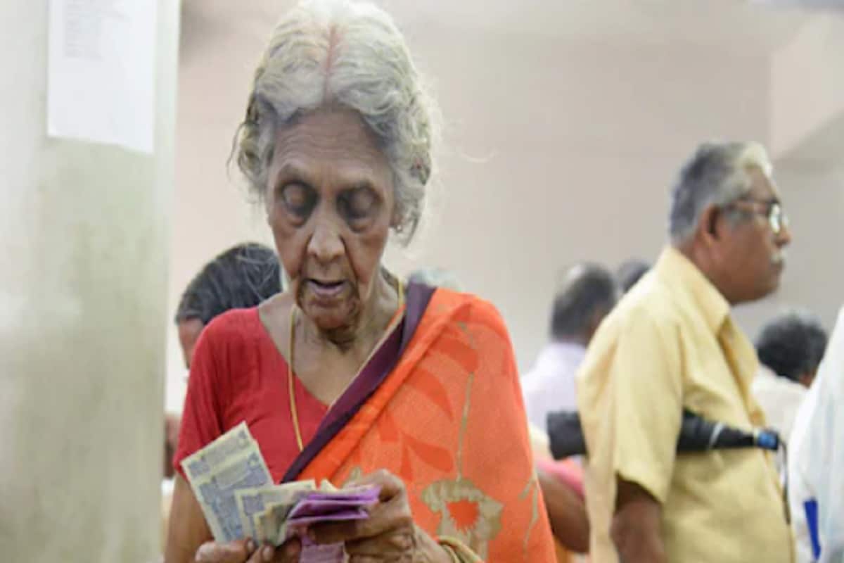 কেন্দ্রীয় মন্ত্রী জিতেন্দ্র সিং বুধবার জানিয়েছেন করোনা দ্বিতীয় ঢেউয়ের ভয়ঙ্কর রূপের ভয়াবহতা দেখে বিশেষ ঘোষণা করেছেন ৷ প্রতীকী ছবি ৷ কেন্দ্রীয় মন্ত্রী জিতেন্দ্র সিং বুধবার জানিয়েছেন করোনা দ্বিতীয় ঢেউয়ের ভয়ঙ্কর রূপের ভয়াবহতা দেখে বিশেষ ঘোষণা করেছেন ৷ প্রতীকী ছবি ৷