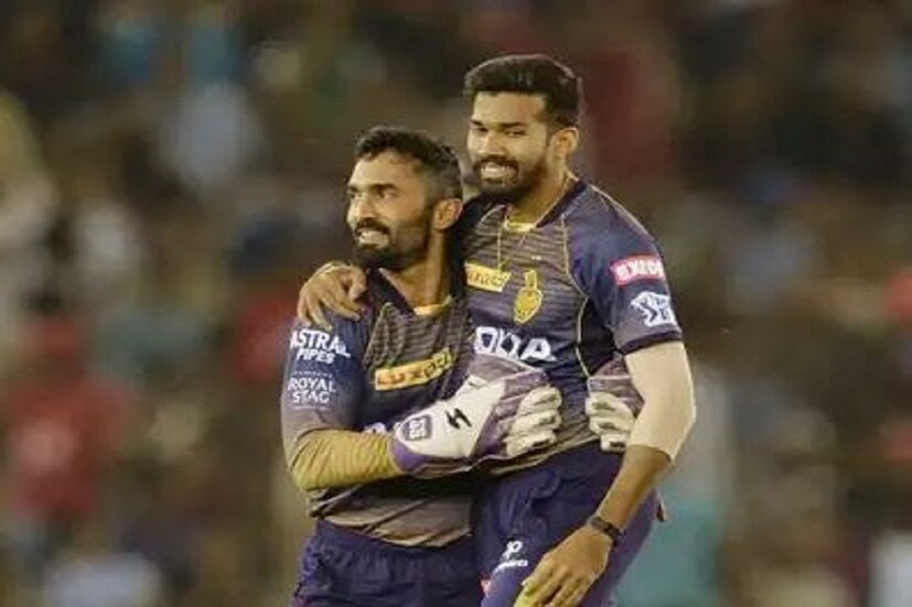 সন্দীপ ওয়ারিয়র ও বরুণ চক্রবর্তীর পজিটিভ হওয়ার বিষয়টি আইপিএল কর্তৃপক্ষ বিবৃতি দিয়ে স্বীকার করে নিয়েছে৷ 
