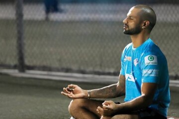 করোনা যুদ্ধে এবার সামনের সারিতে শিখর ধাওয়ান, দান করলেন ‘এত’ টাকা, লাগবে এই কাজে করোনা যুদ্ধে এবার সামনের সারিতে শিখর ধাওয়ান, দান করলেন ‘এত’ টাকা, লাগবে এই কাজে